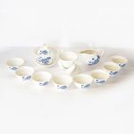 Набор посуды "Синий цветок" (8 пиал, гайвань, чахай, рука)